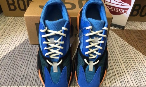 Adidas Yeezy Boost 700 BRBLUE GZ0541 Kickbulk Sneaker Camera photos