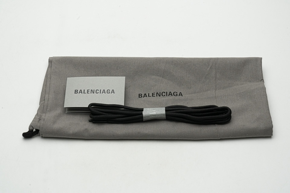 Balenciaga Drive Sneaker Grey Black 624343w2fd11019 20 - www.kickbulk.org