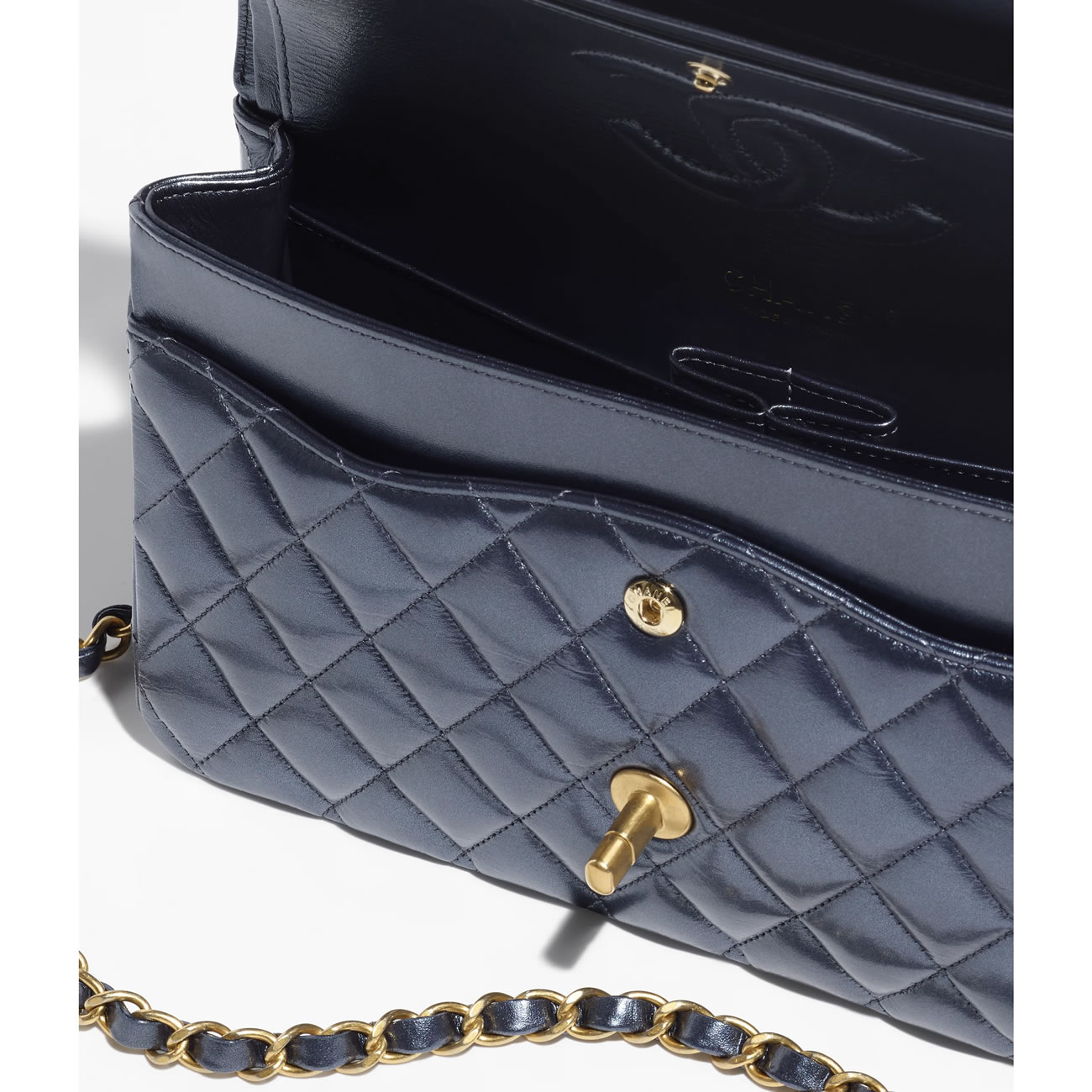 Chanel Classic Handbag 39 - www.kickbulk.org