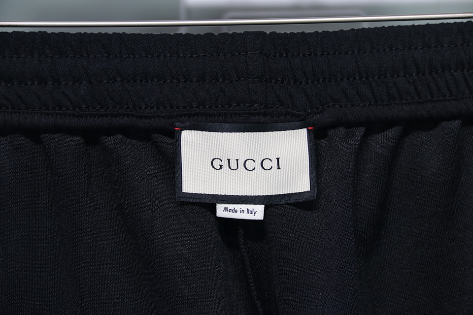 Gucci Reflective Webbing Shorts 10 - www.kickbulk.org