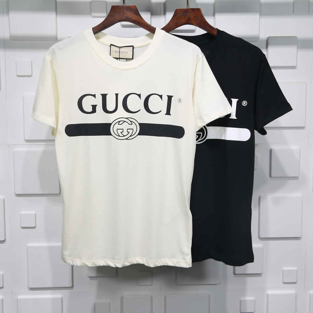 Gucci Black White Crossbar T Shirt Printing Pure Cotton 1 - www.kickbulk.org