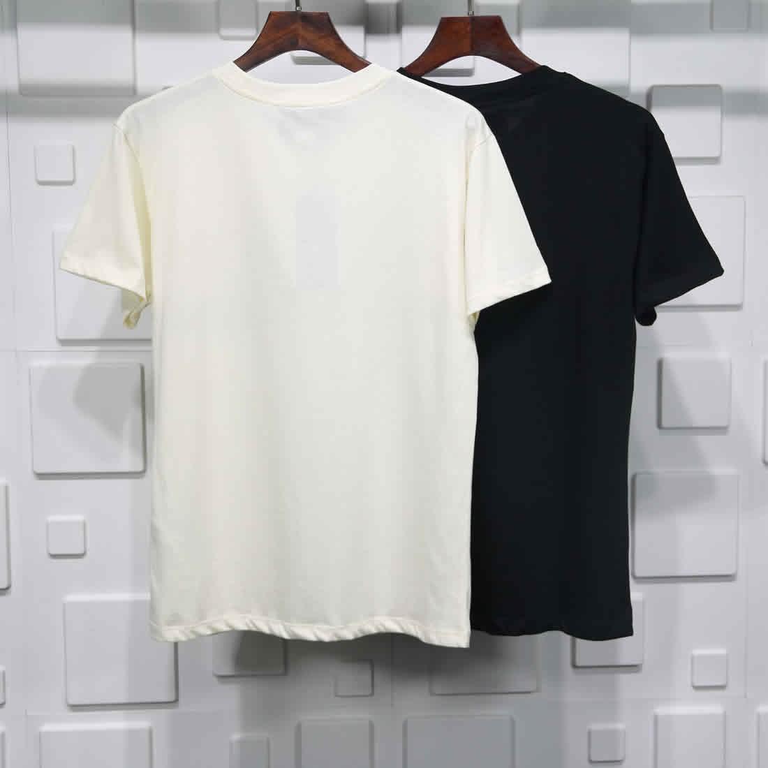 Gucci Black White Crossbar T Shirt Printing Pure Cotton 2 - www.kickbulk.org