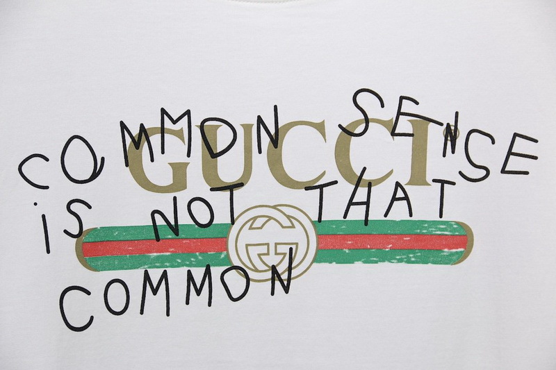 Gucci T Shirt Signature Graffiti Pure Cotton White Black 17 - www.kickbulk.org