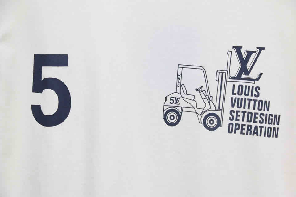 Louis Vuitton Catwalk T Shirt 2021 33 - www.kickbulk.org
