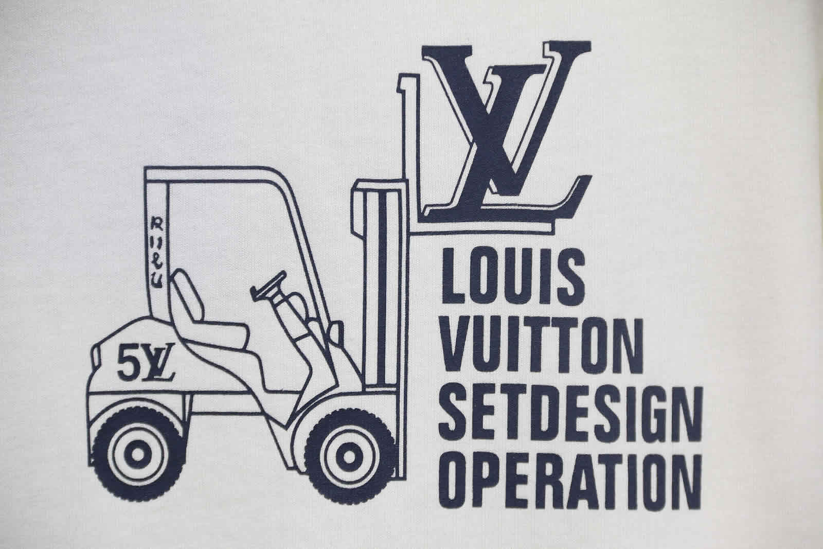 Louis Vuitton Catwalk T Shirt 2021 34 - www.kickbulk.org