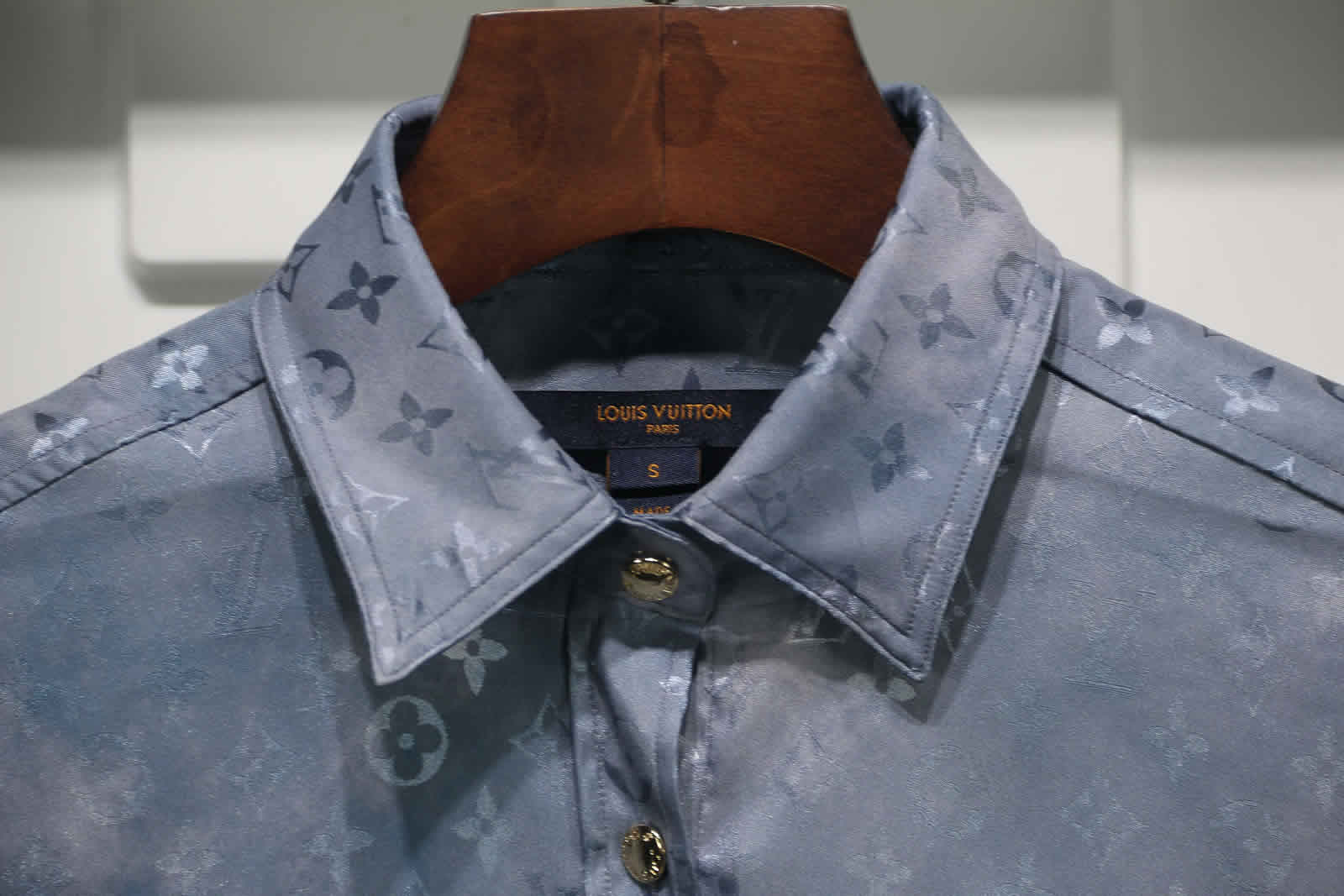 Louis Vuitton Silk Shirt 6 - www.kickbulk.org