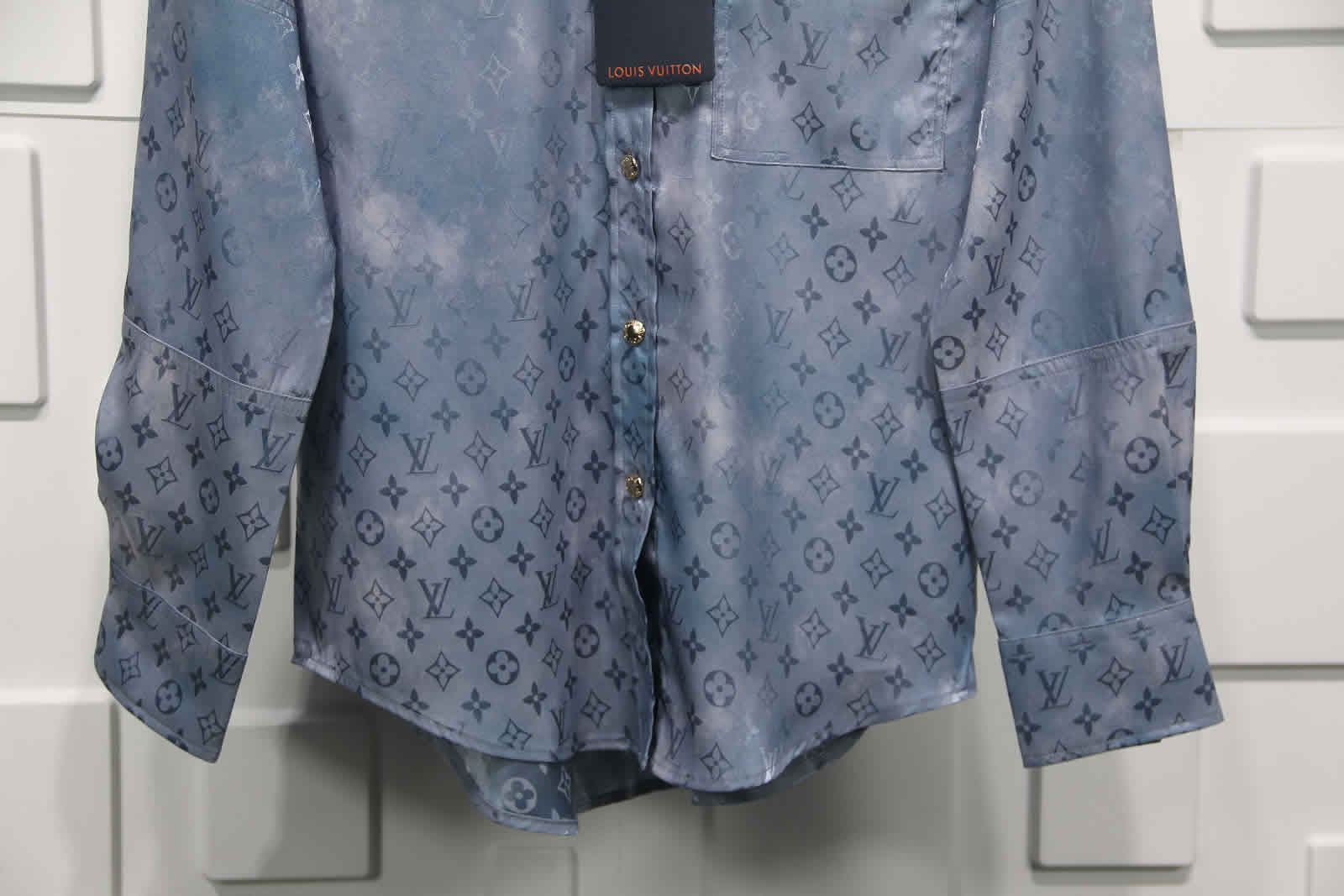 Louis Vuitton Silk Shirt 8 - www.kickbulk.org