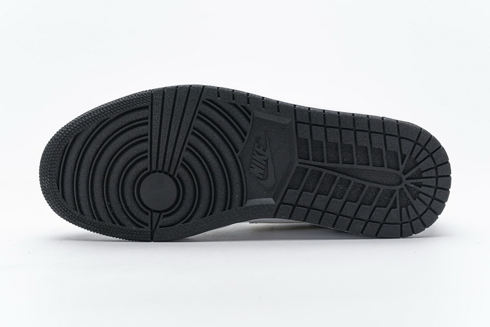 Nike Air Jordan 1 Mid Gold Patent Leather 852542 007 9 - www.kickbulk.org