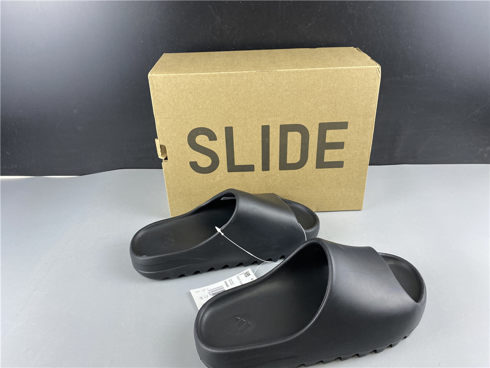 Adidas Yeezy Slide Black_3 - www.kickbulk.org